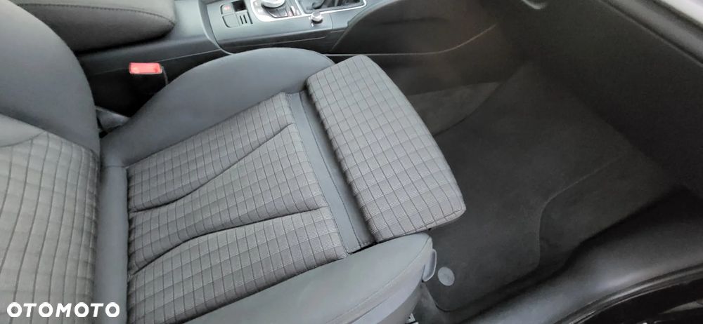 Audi A3 Sportback 2.0 TDI Attraction S tronic - 25