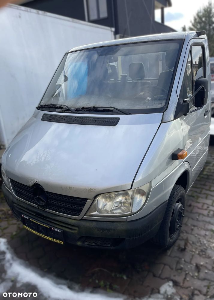 Mercedes-Benz Sprinter - 2