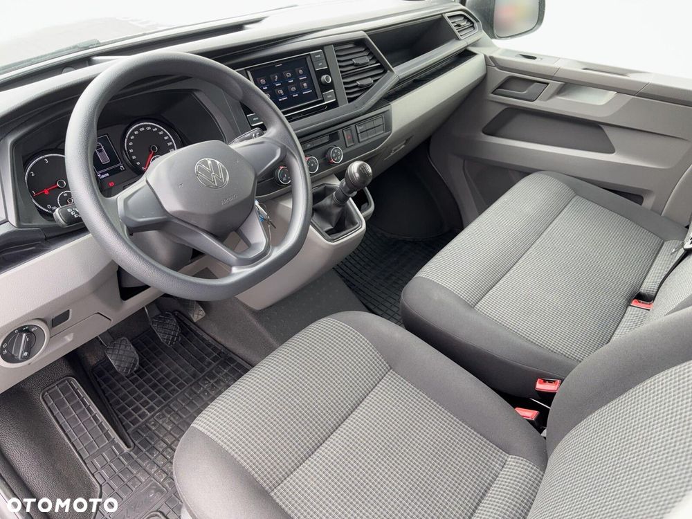 Volkswagen Transporter - 11