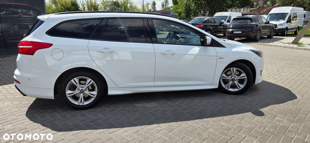 Ford Focus 1.5 EcoBoost STart-Stopp-System ST-LINE - 19