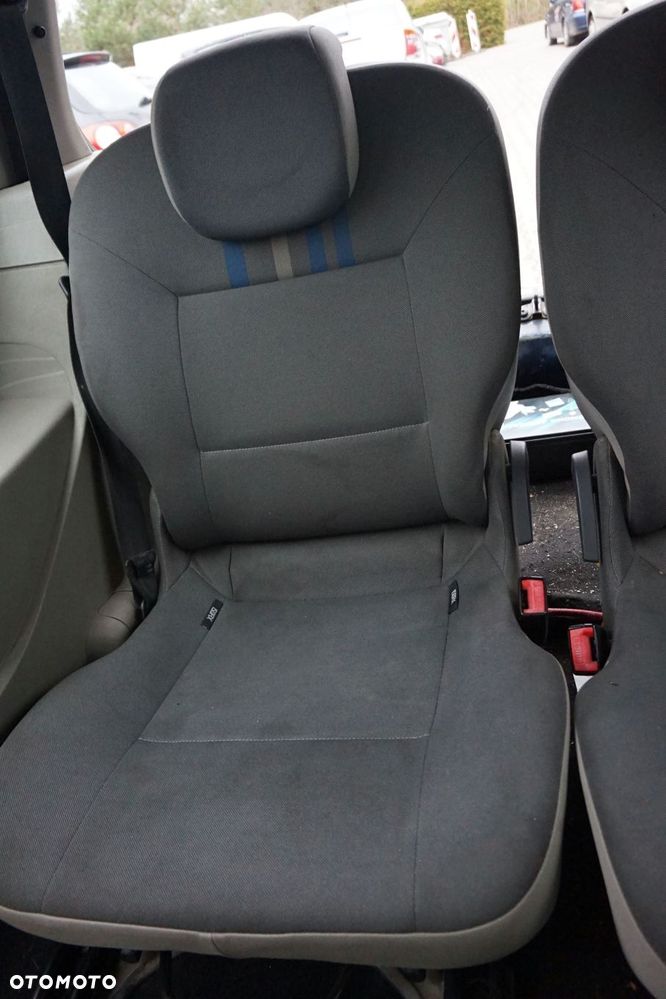 FOTEL II RZĄD TWINGO II PRAWY TYŁ RENAULT 2007-2014 - 1