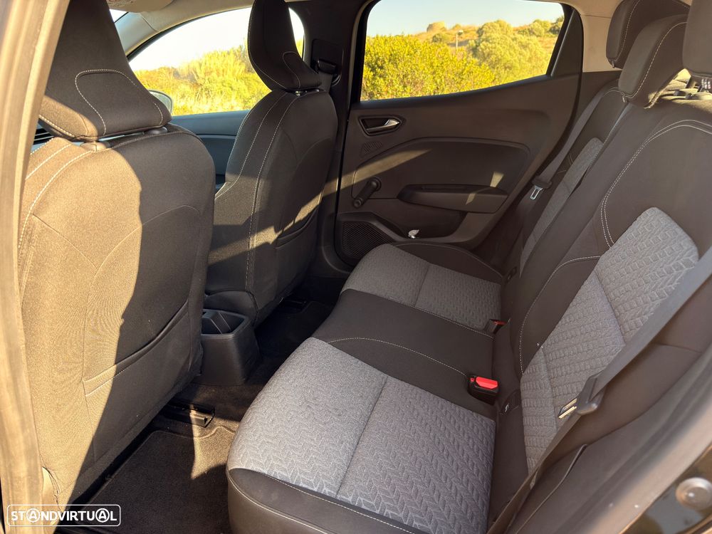 Renault Clio - 27