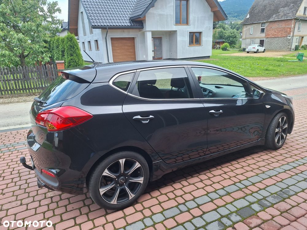 Kia Ceed - 8