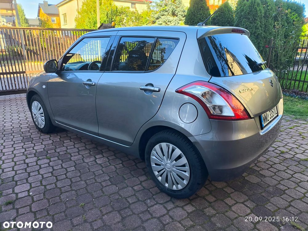 Suzuki Swift - 4
