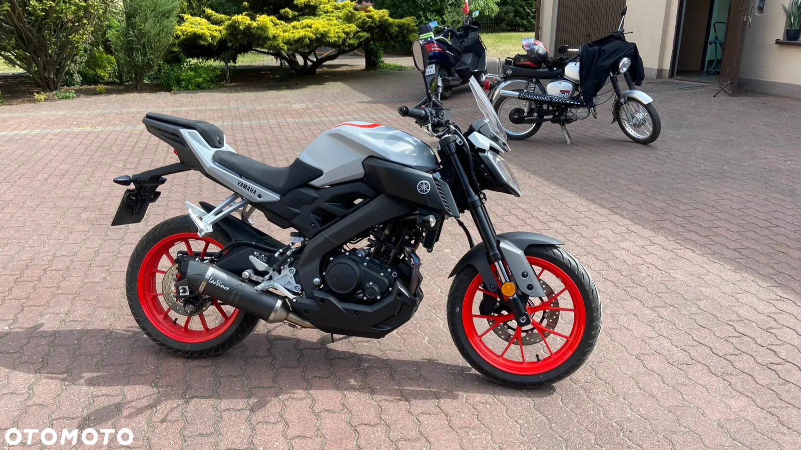 Yamaha MT - 5