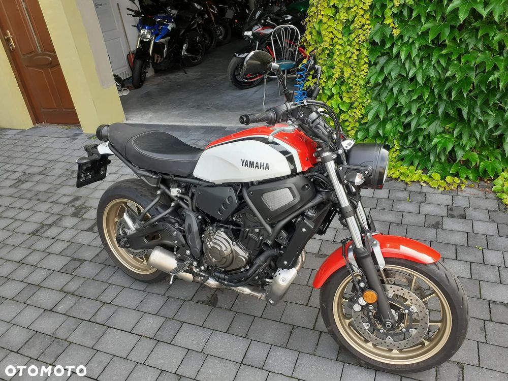 Yamaha XSR - 4