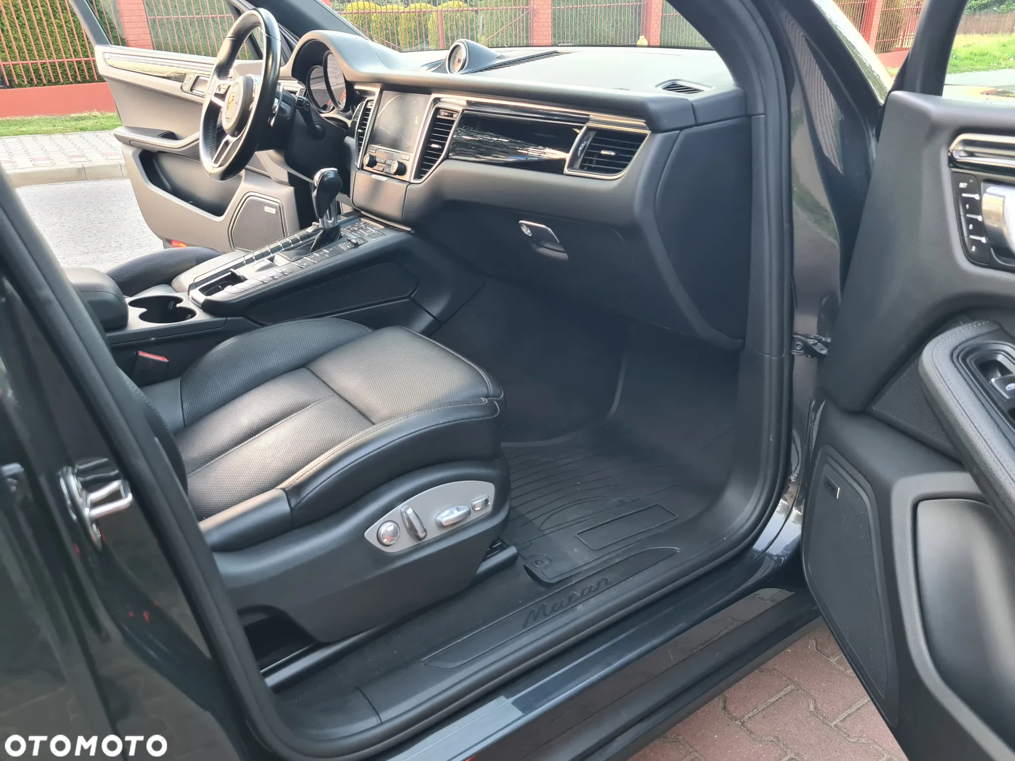 Porsche Macan Standard - 8