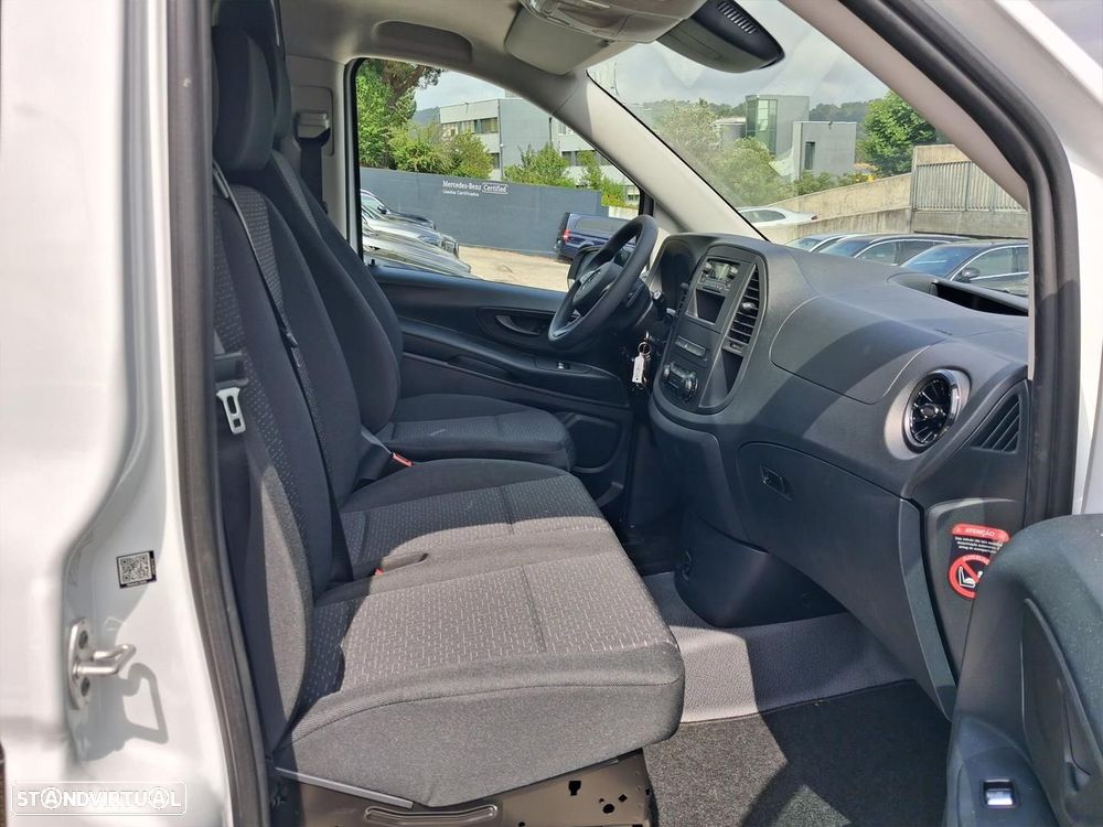 Mercedes-Benz eVito Furgão Longo 111/34 - 13