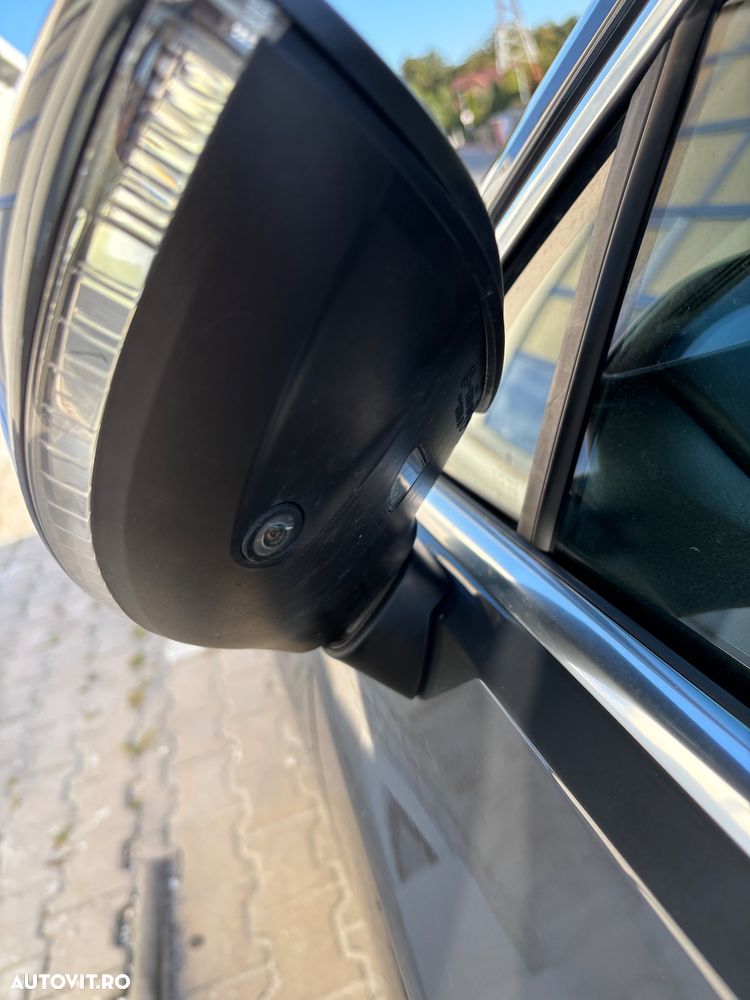 Volkswagen Passat - 12