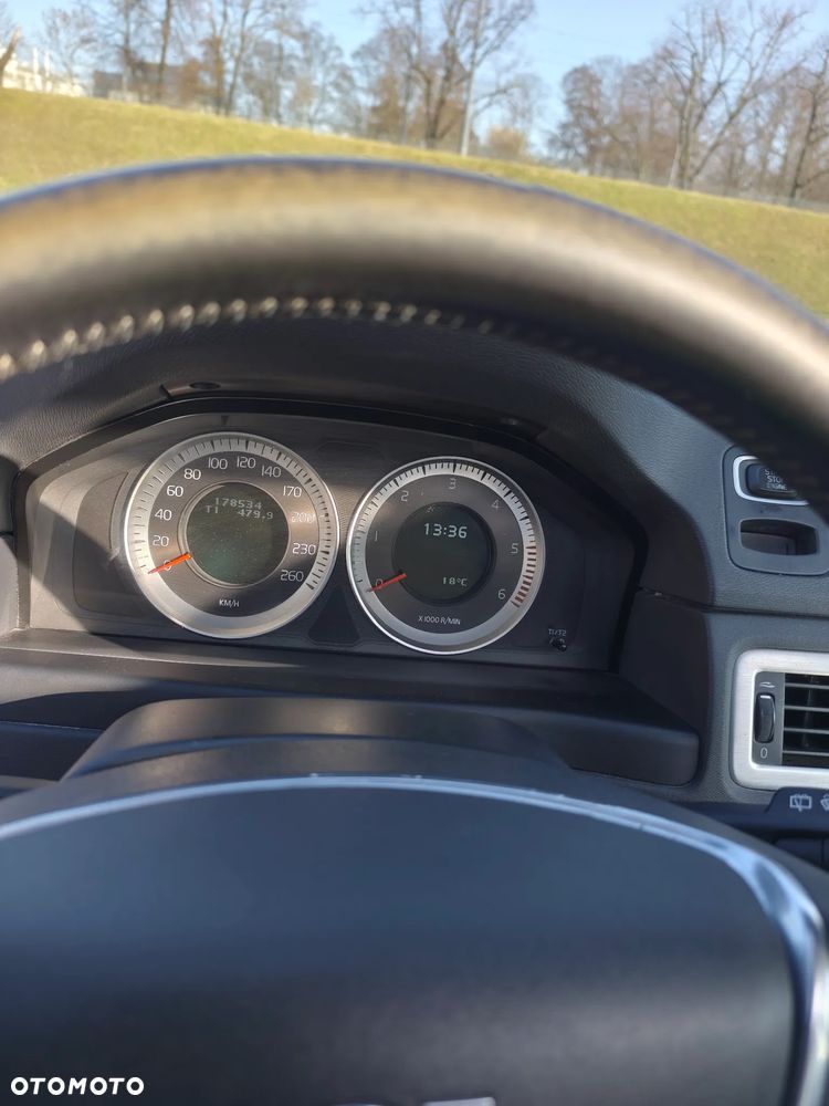 Volvo V70 D3 Geartronic Summum - 10