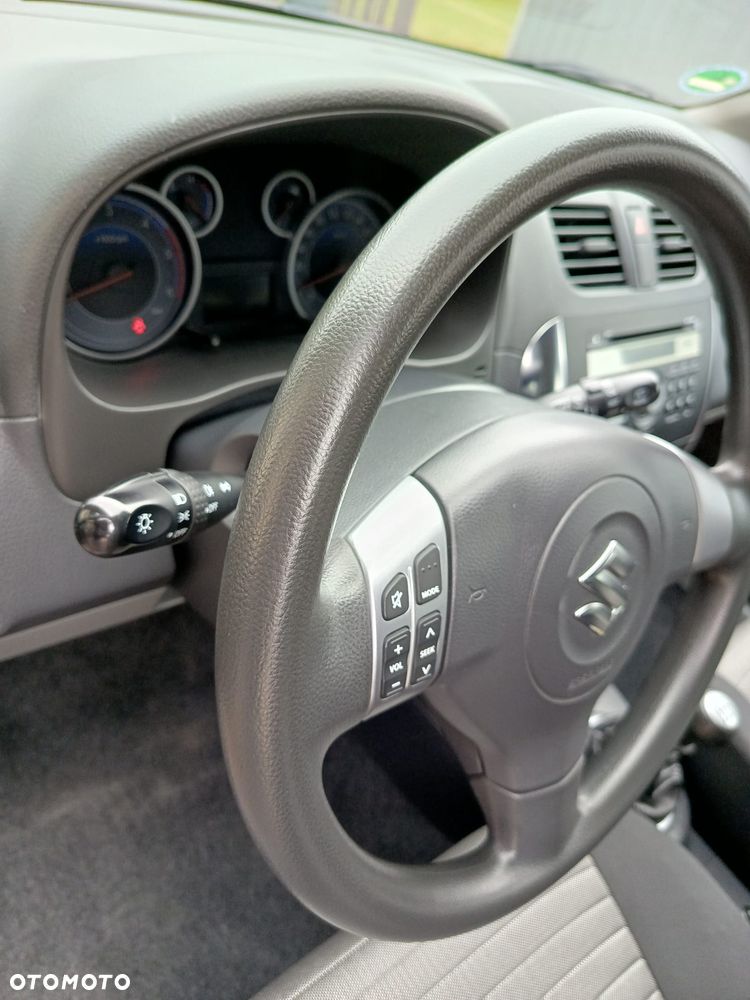 Suzuki SX4 2.0 DDiS 4x2 Comfort - 13