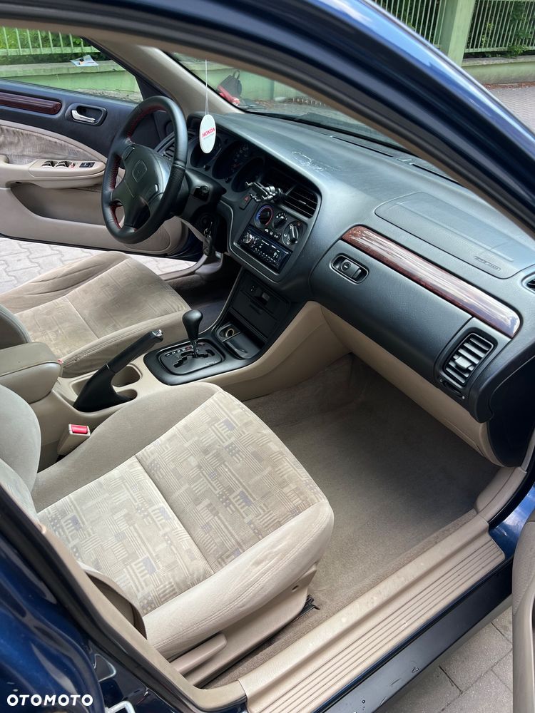 Honda Accord - 12