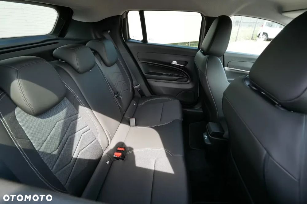 Jeep Avenger 1.2 T3 mHEV Summit FWD eDCT6 - 12