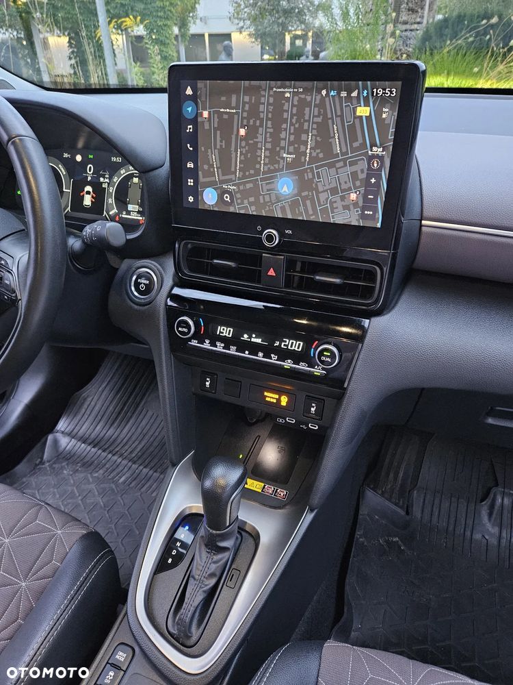 Toyota Yaris Cross - 13