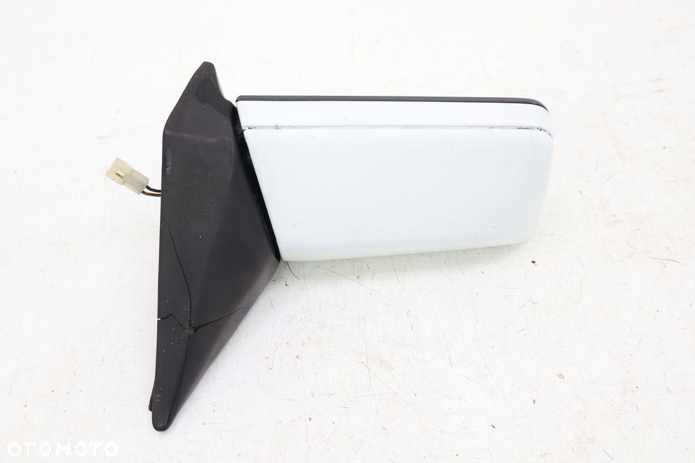 MERCEDES-BENZ W124 LUSTERKO LEWE - 2