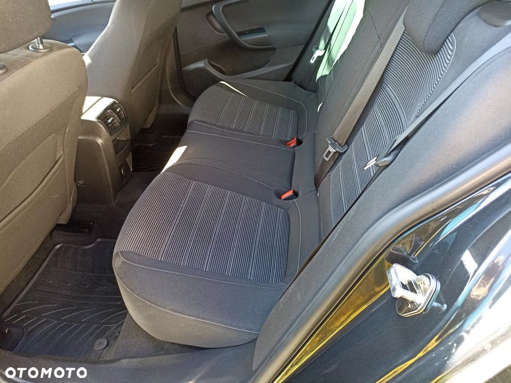 Opel Insignia - 36