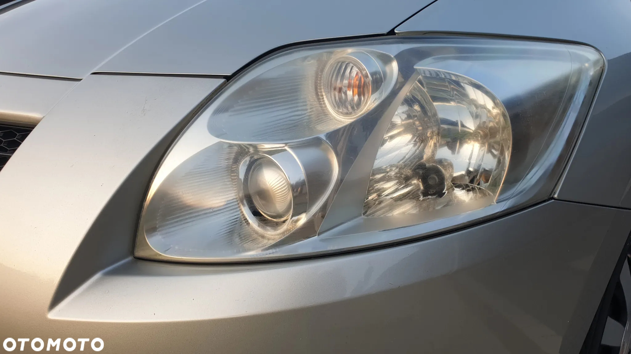 Toyota Auris 1.4 VVT-i Team - 32