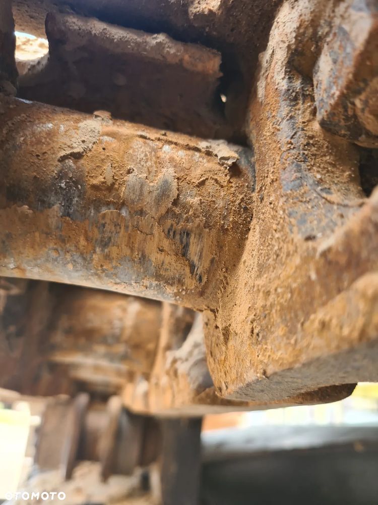 Volvo EC 200 El - 11