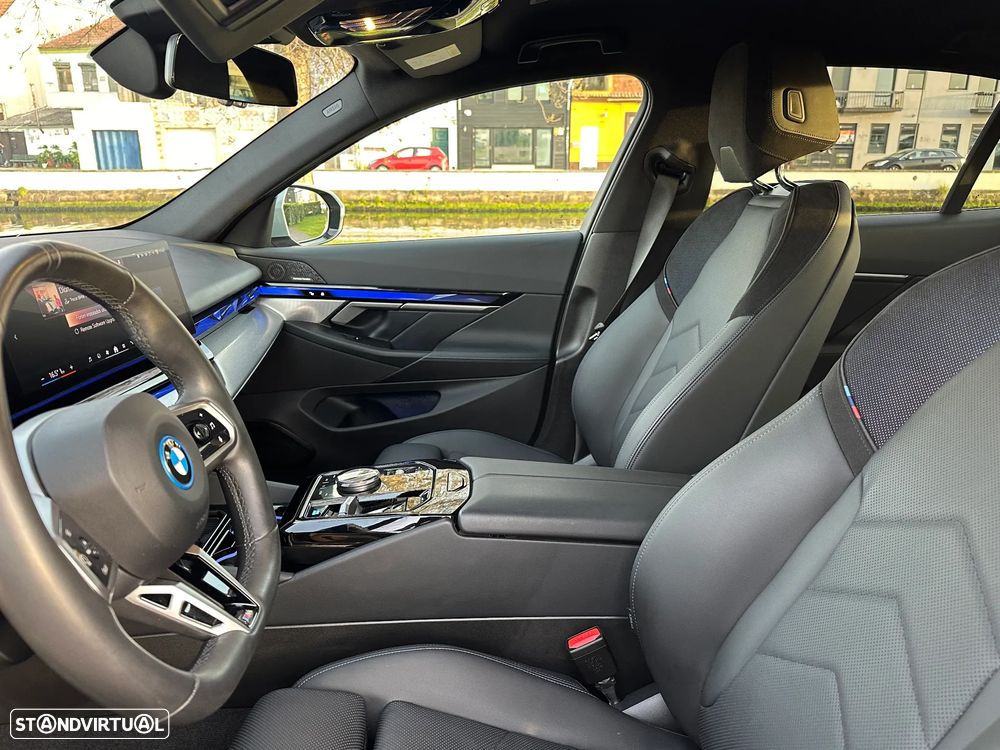 BMW i5 eDrive40 Pack Desportivo M - 18