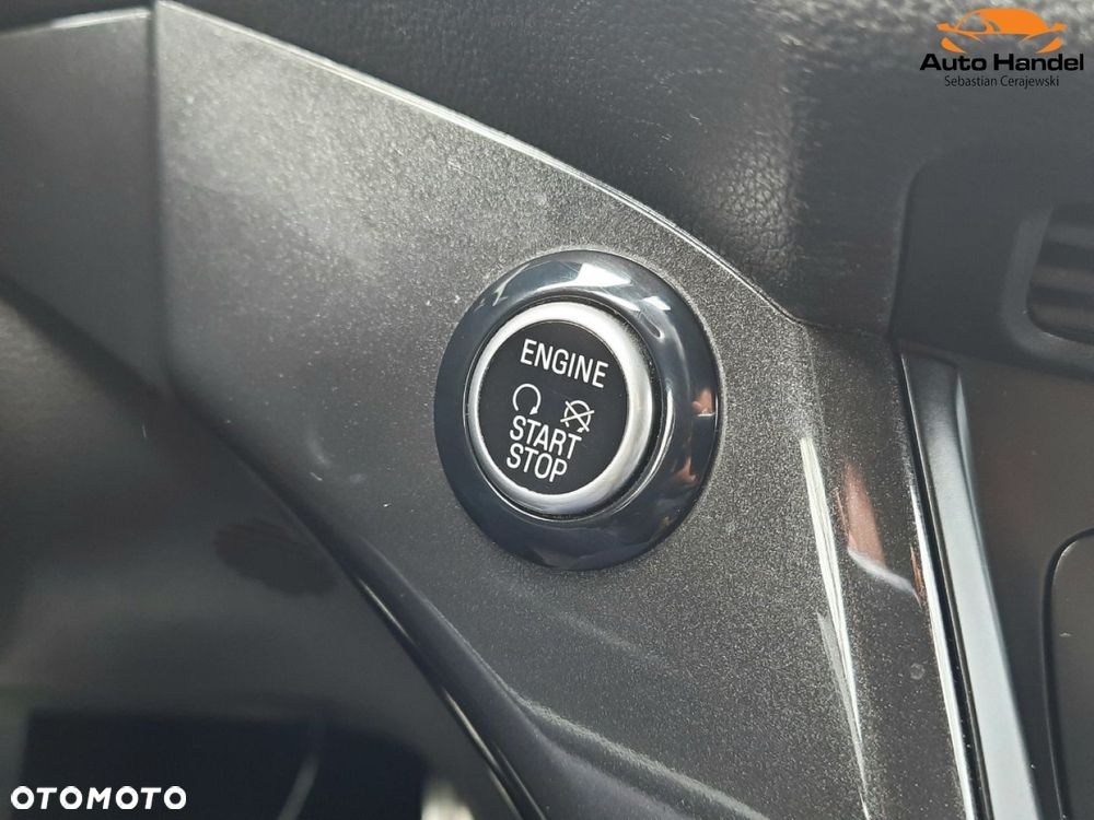 Ford Kuga 1.5 EcoBoost 2x4 ST-Line - 24