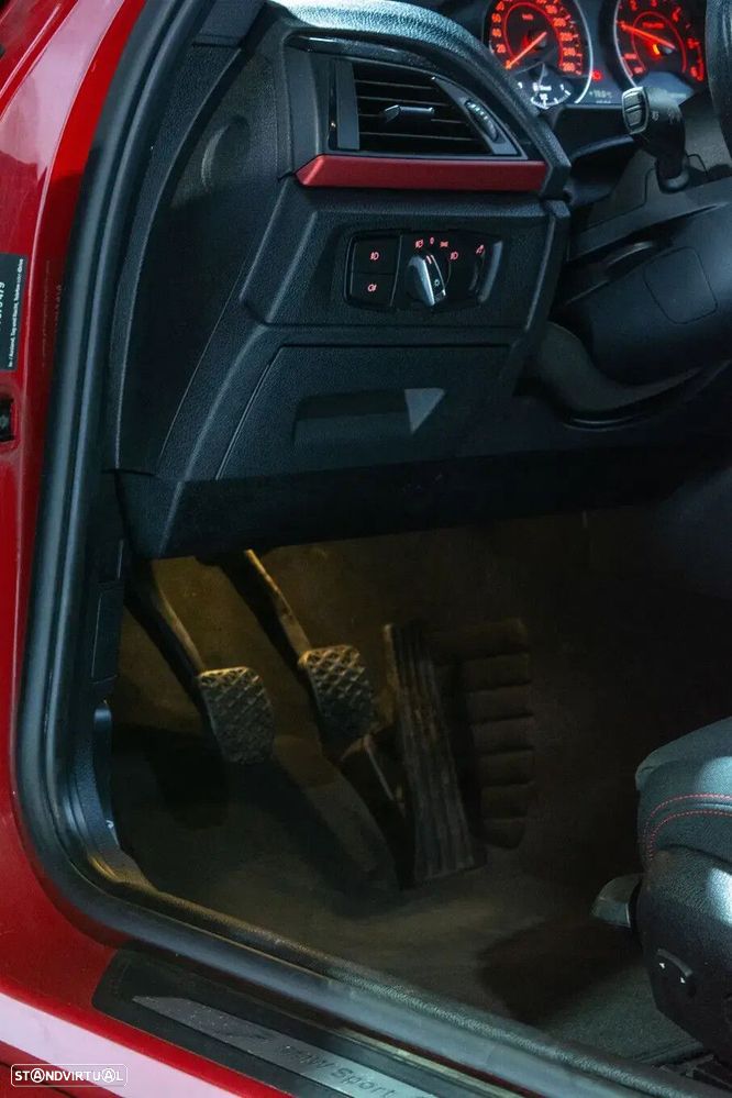 BMW 120 d Sport Line - 16