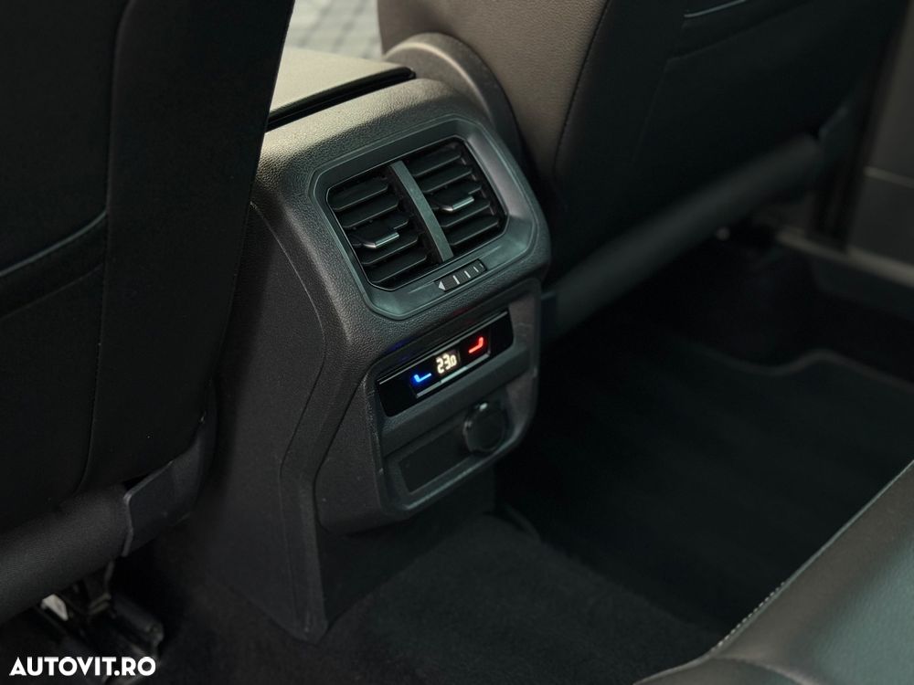 Volkswagen Tiguan 2.0 TDI SCR 4MOTION DSG R-Line - 31