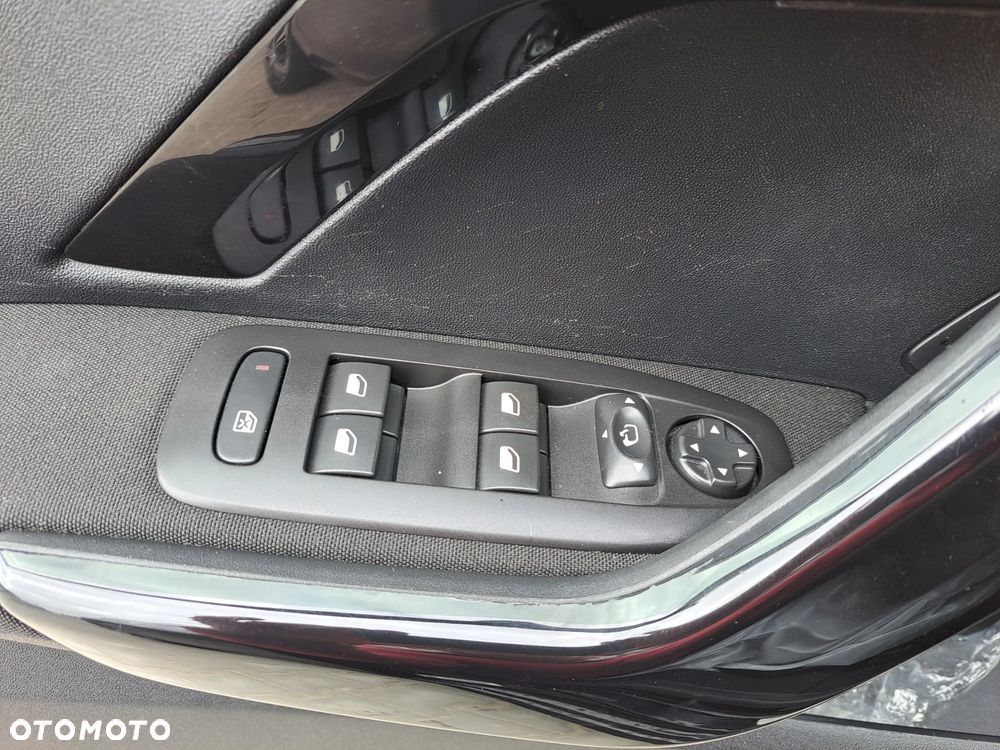 Peugeot 208 1.6 BlueHDi Active S&S - 10