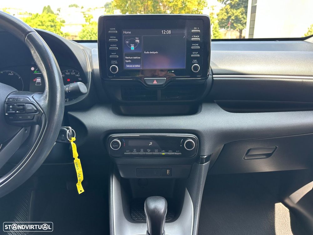 Toyota Yaris 1.5 HDF Comfort Plus - 11