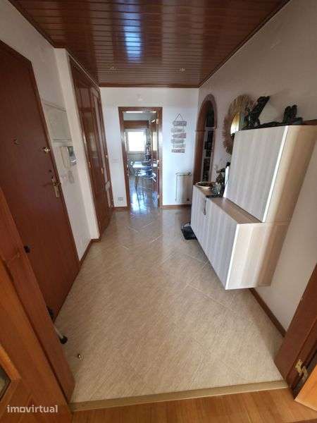 Apartamento T3 com box - Grande imagem: 2/8