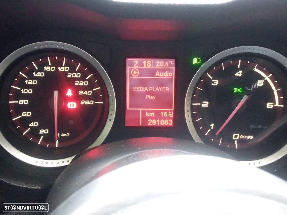 Alfa Romeo 159 Sportwagon 2.0 JTDm Distinctive P.TI - 4