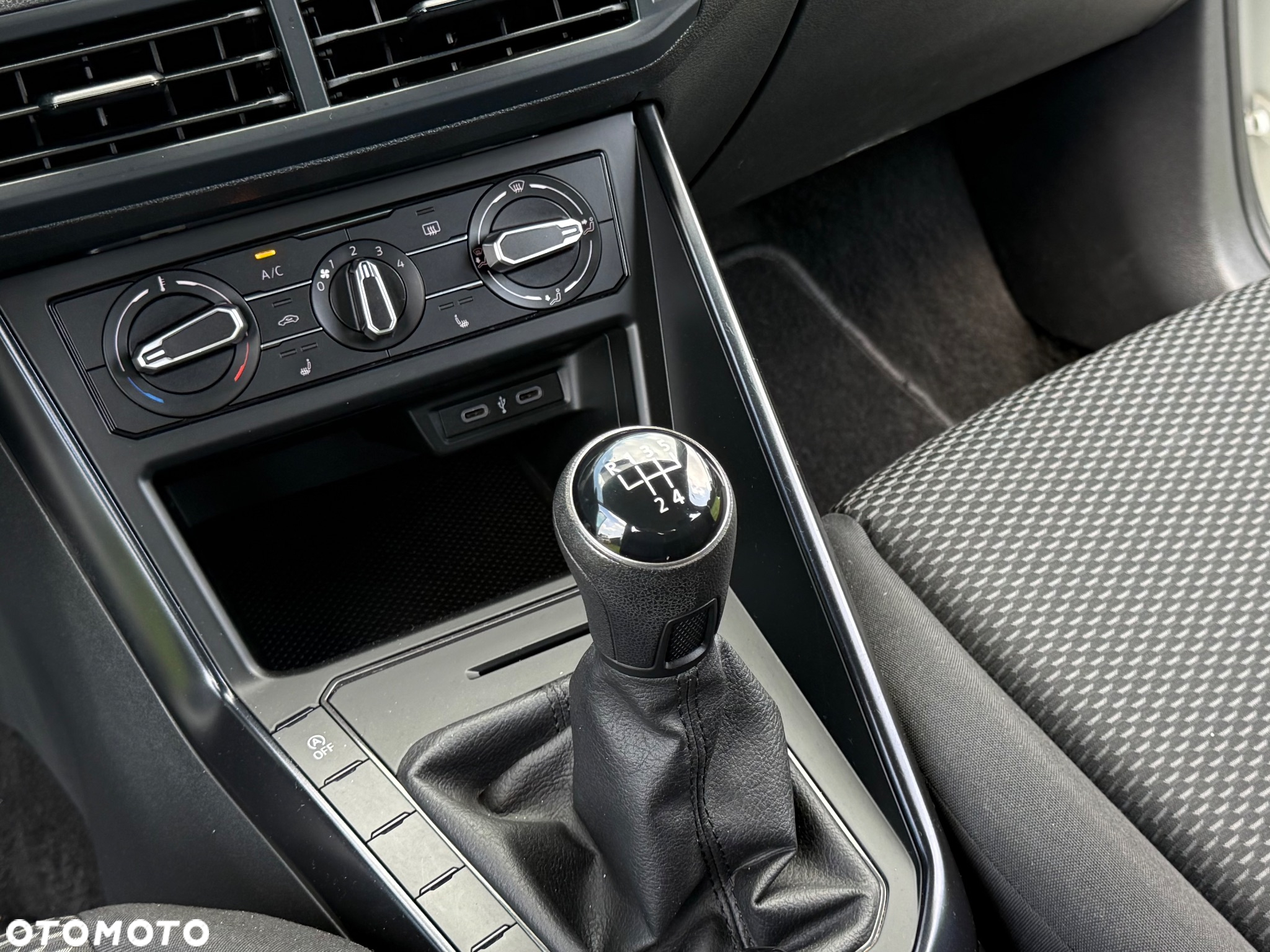 Volkswagen Polo 1.0 MPI - 18