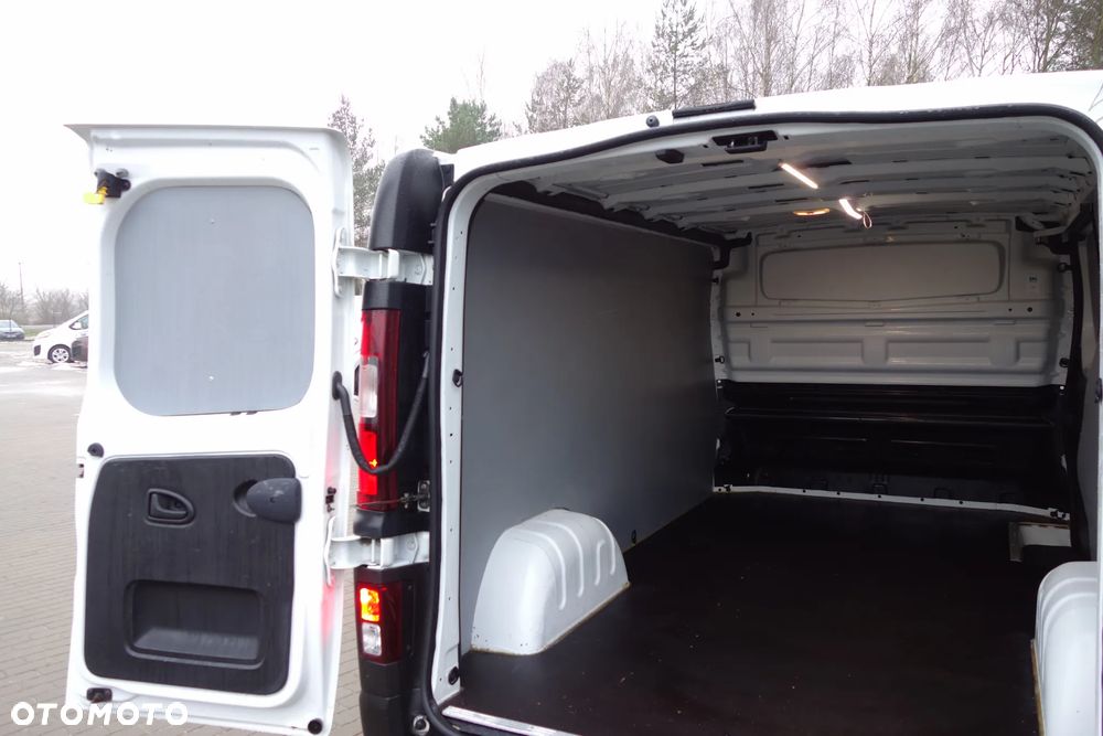 Renault Trafic 2.0 Dci  120 KM Long Klima Kamera Ledy - 9