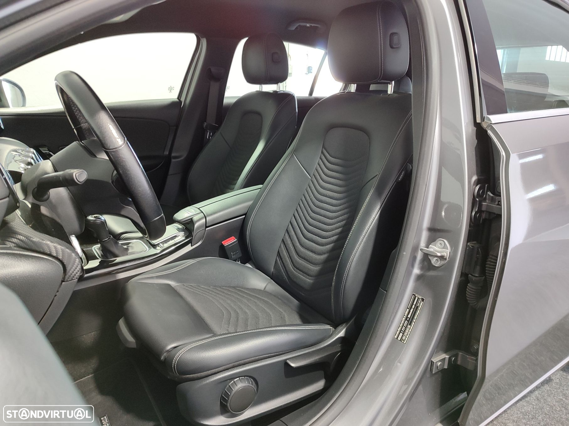 Mercedes-Benz A 200 Progressive - 12