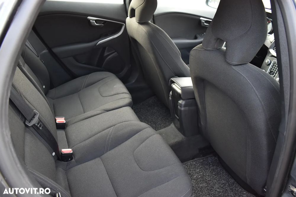 Volvo V40 D2 - 14