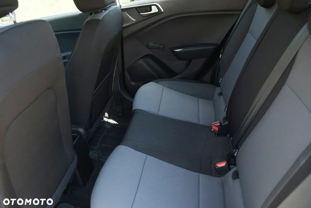 Hyundai i20 1.2 Fifa World Cup Edition - 20