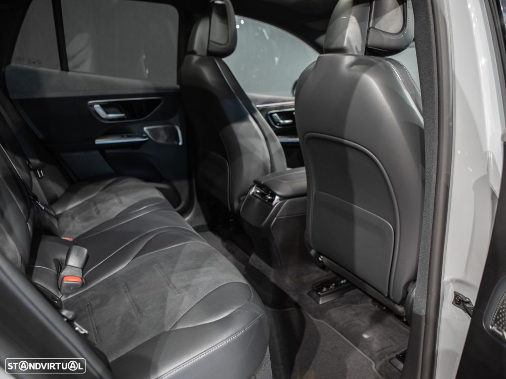 Mercedes-Benz EQE SUV 350+ - 38