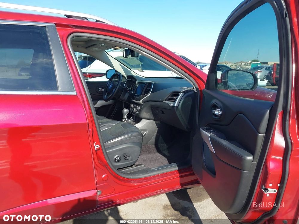 Jeep Cherokee - 12