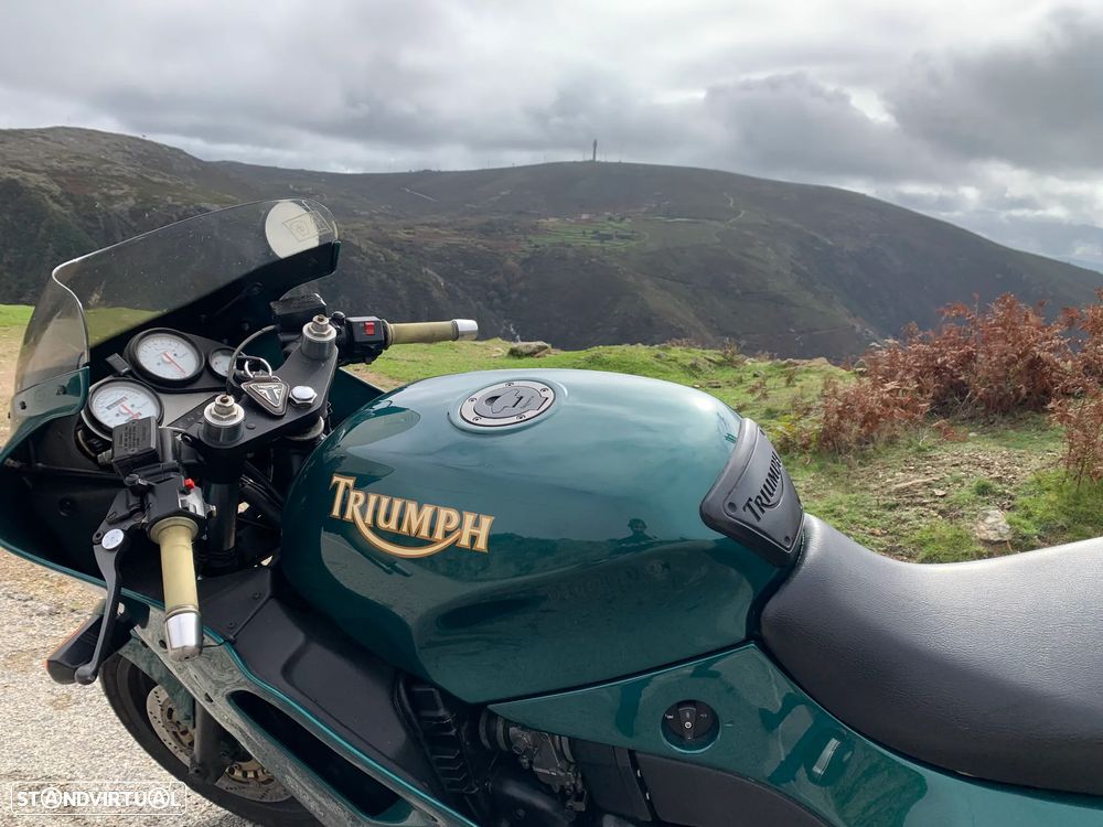 Triumph Daytona 1200 - 18