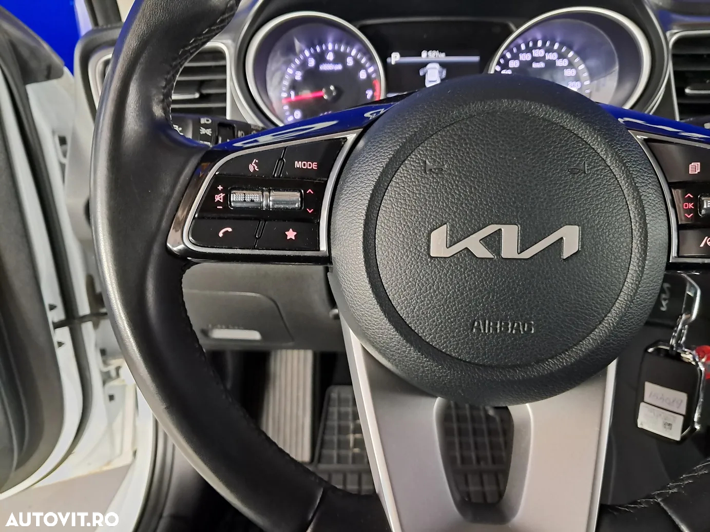 Kia Ceed - 12