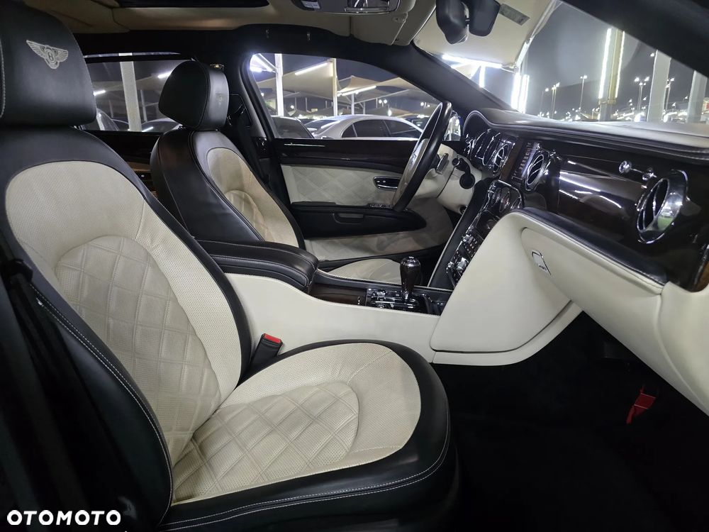 Bentley Mulsanne - 36