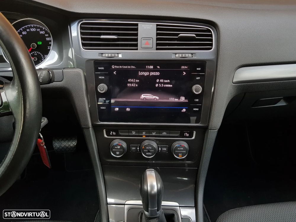 VW Golf Variant 1.6 TDi Confortline DSG - 44