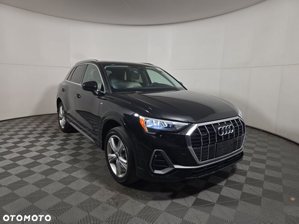 Audi Q3 - 1