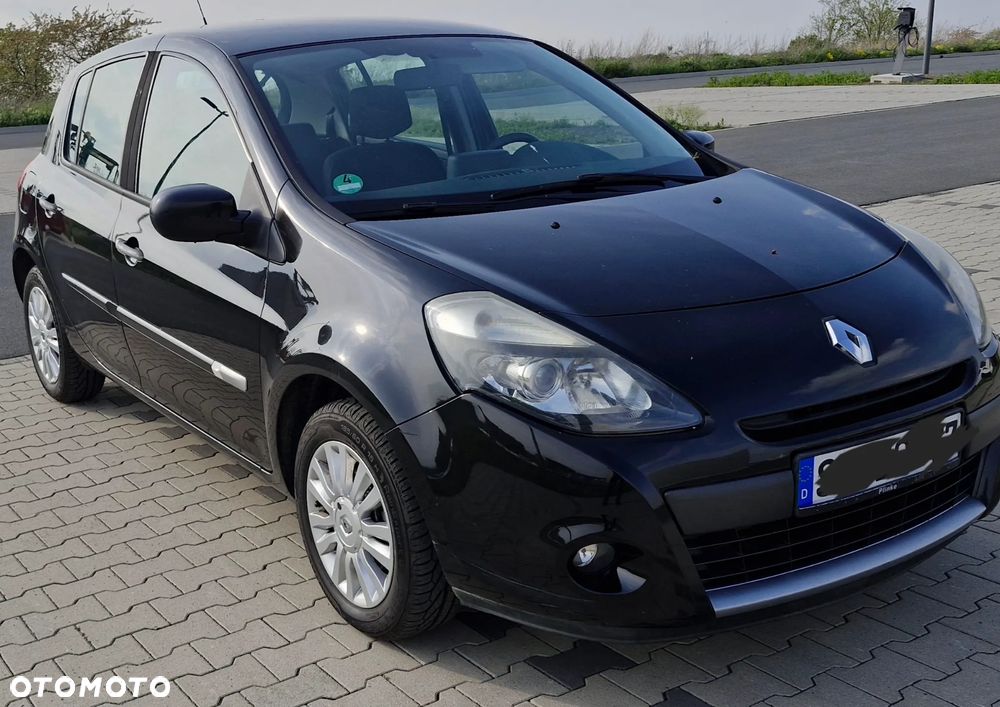 Renault Clio - 11