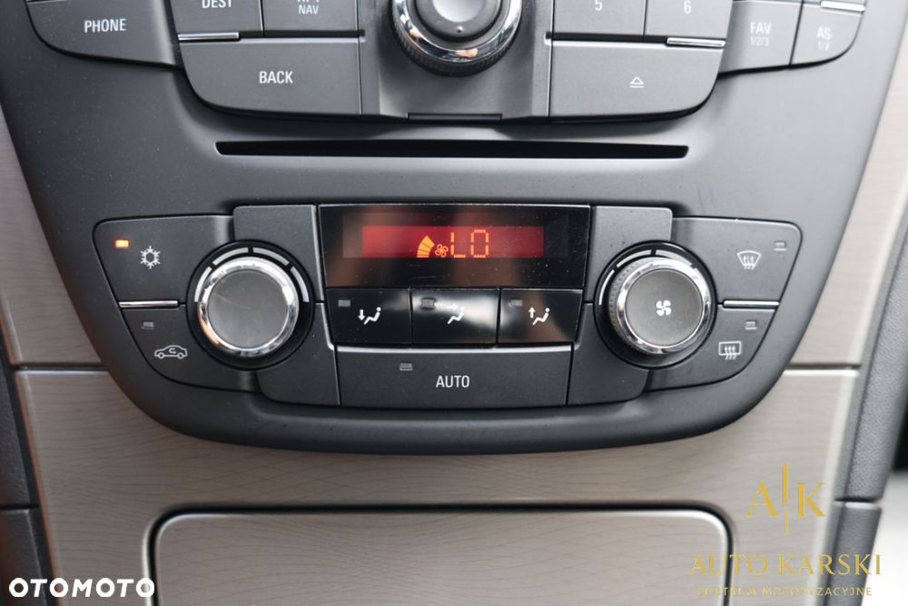 Opel Insignia - 25