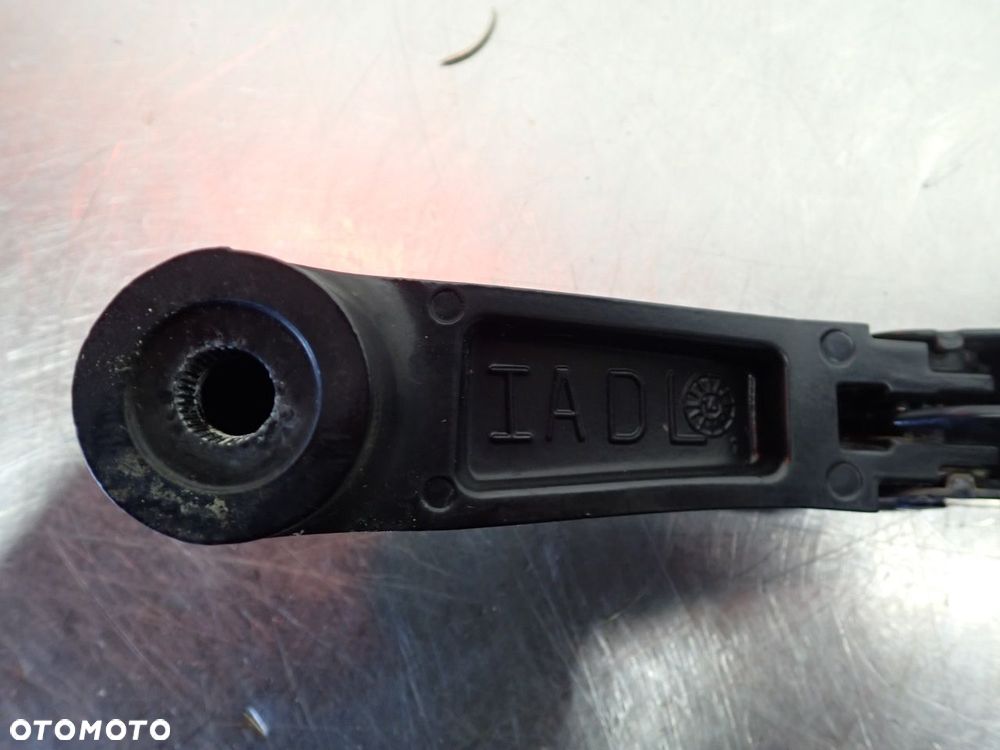RAMIĘ WYCIERACZKI PRZÓD LEWE HYUNDAI I10 II - 3