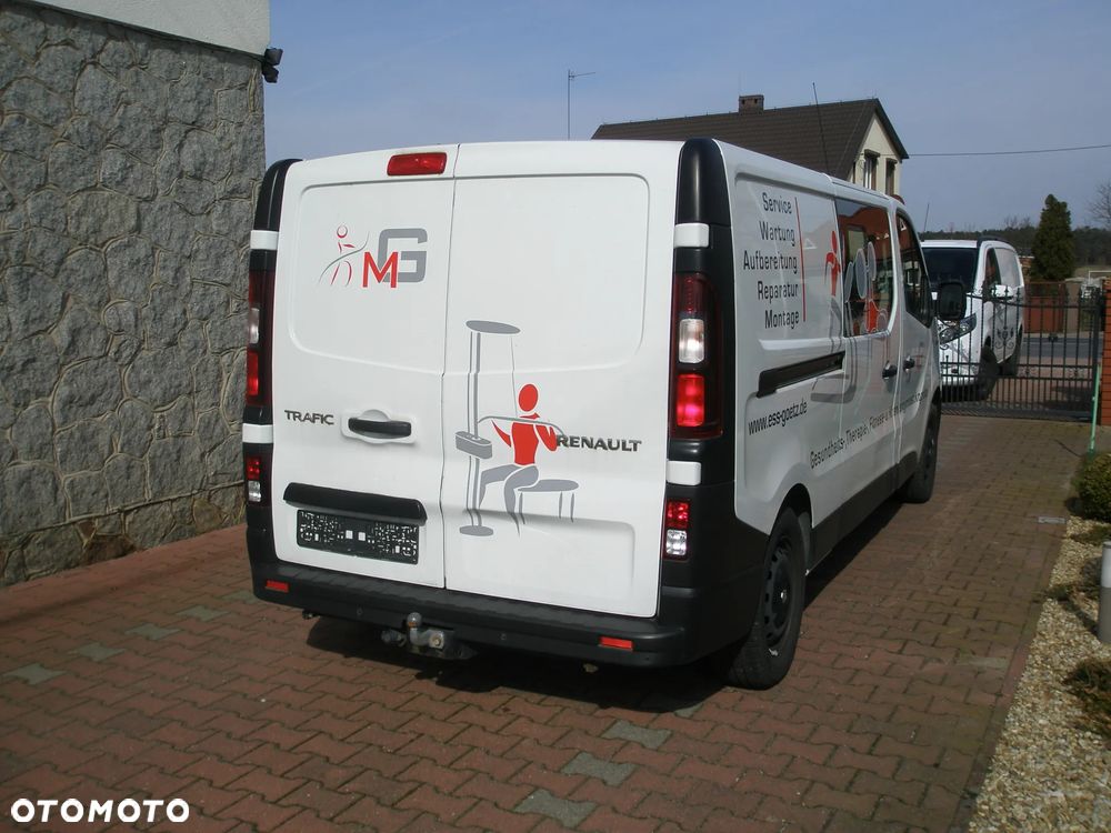 Mercedes-Benz Vito Renault Trafic - 21