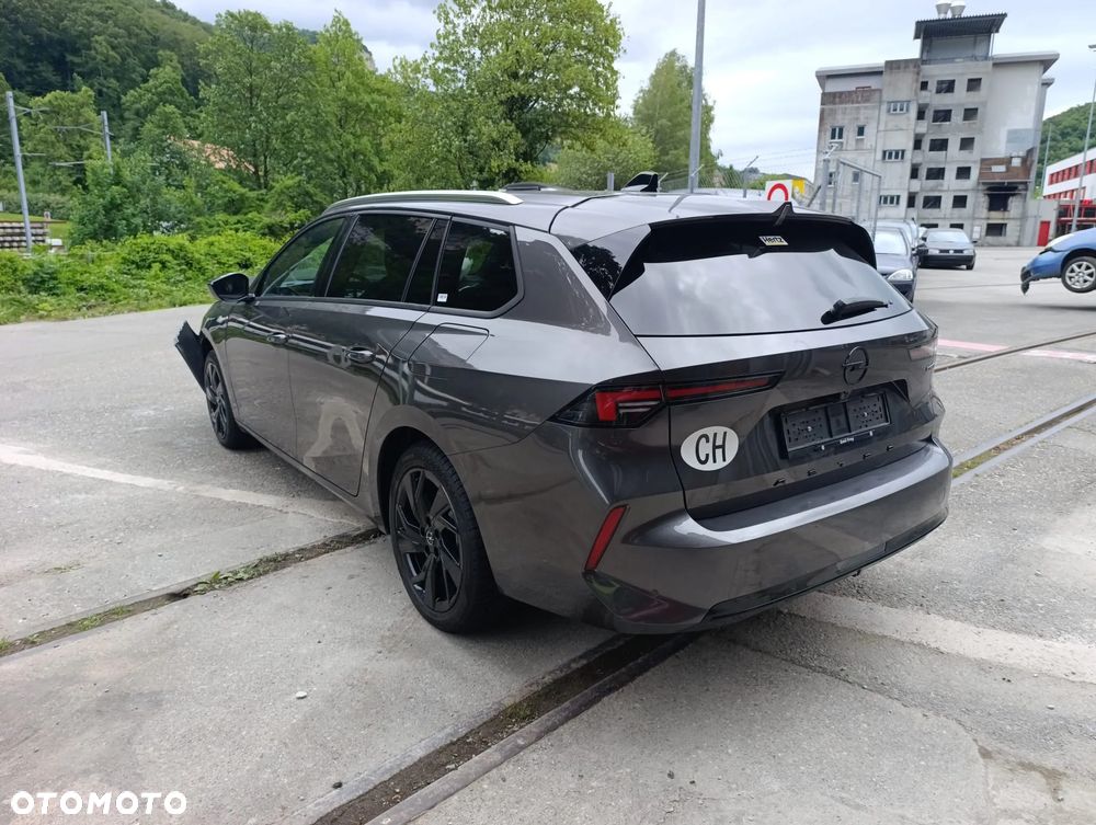 Opel Astra GS - 2
