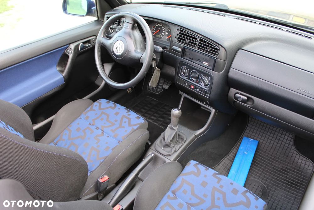 Volkswagen Golf 1.6 - 9