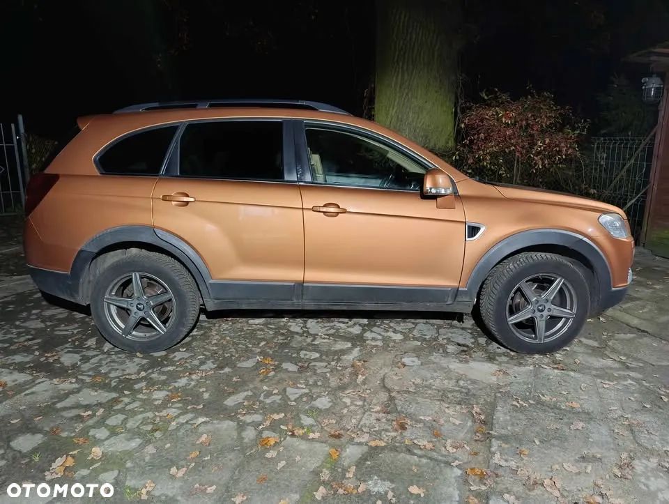 Chevrolet Captiva 2.0 4WD 7 Sitzer Automatik LT Exclusive - 1