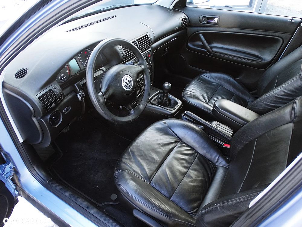 Volkswagen Passat 1.8T Comfortline - 18